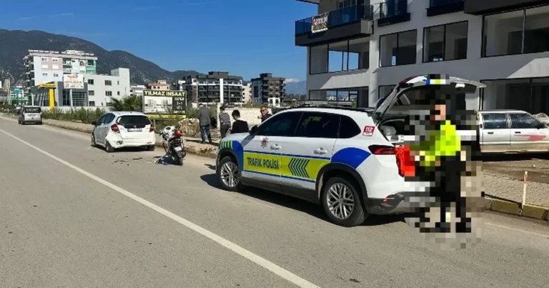 antalya-finikede-trafik-kazasi-r4zZCFlH.webp