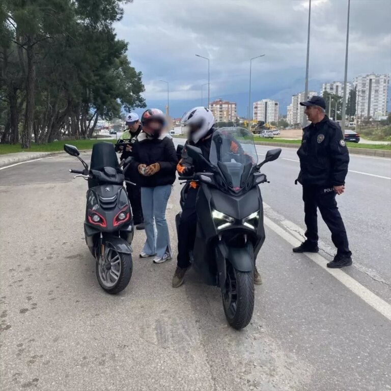 antalyada-motosiklet-denetimi-yapildi-fGwVQCSX.jpg