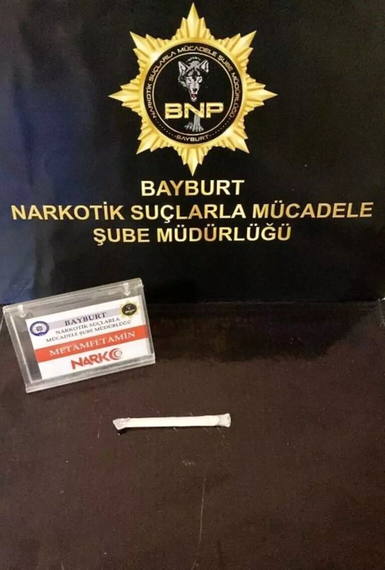 bayburtta-uyusturucu-ele-gecirildi-AeZmCncF.jpg