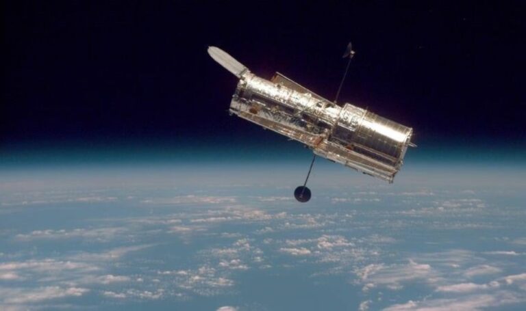 hubble-uzay-teleskobu-35inci-yilinda-dort-fotograf-paylasti-X5OX8Q8Y.jpg