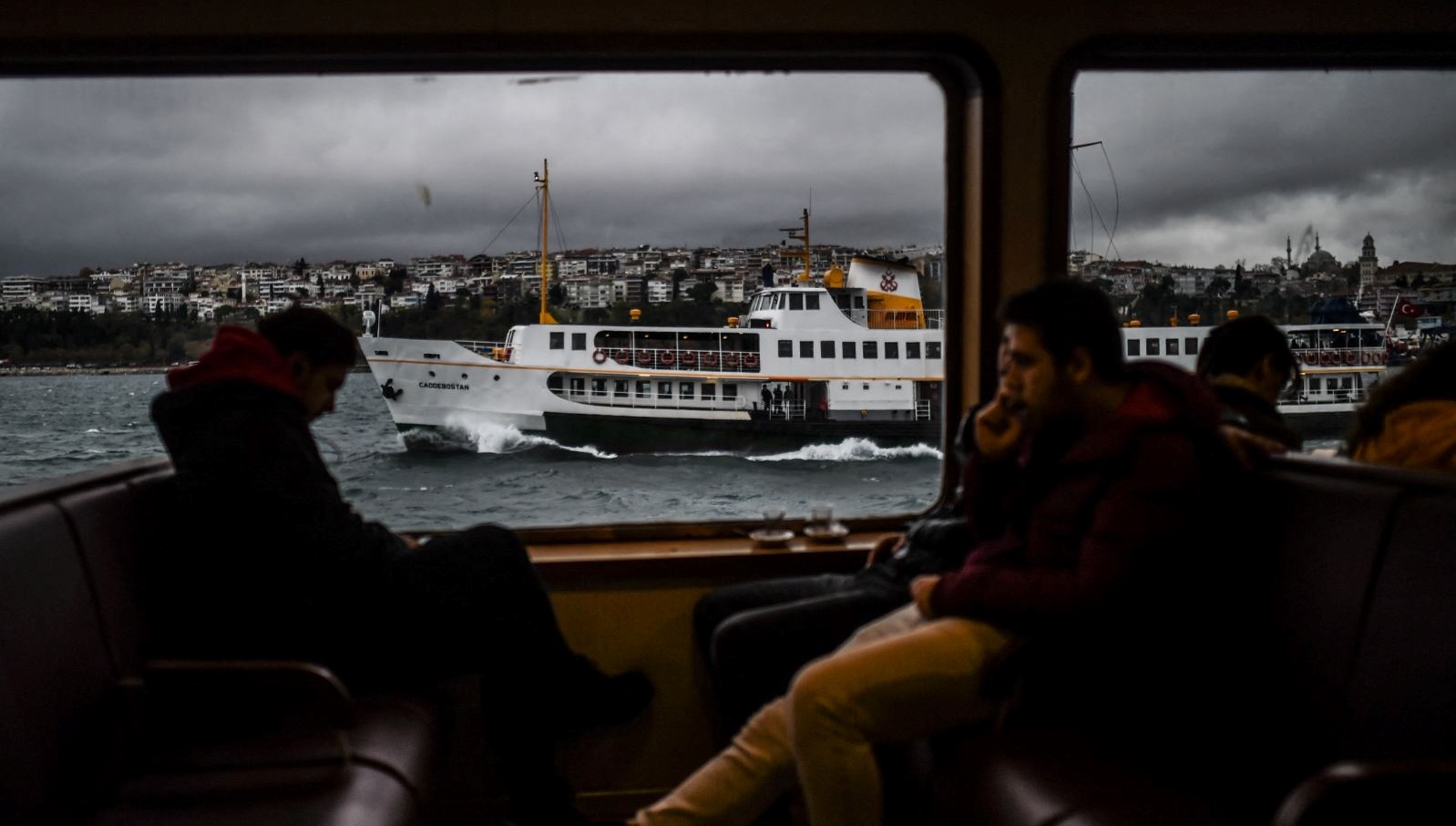 istanbul-valiligi-saat-verip-uyardi-istanbulda-firtinaya-dikkat-nRA1jGVL.jpg