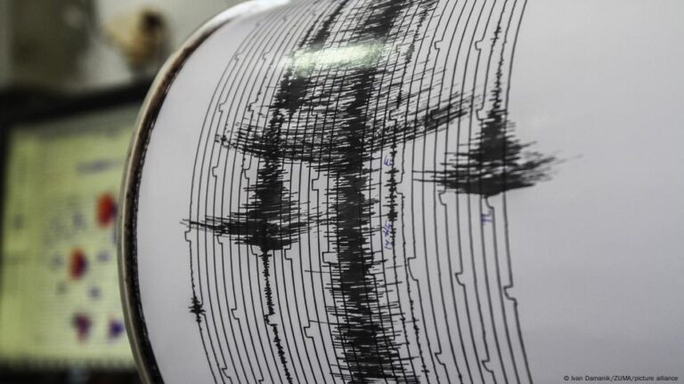 kutahya-simavda-deprem-okullar-tatil-edildi-6WZltmyG.jpg