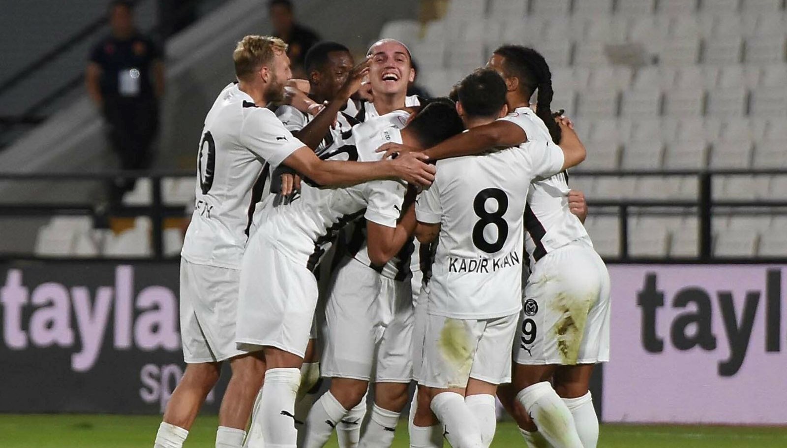 Manisa FK, evinde Bodrum FK ile oynayacak