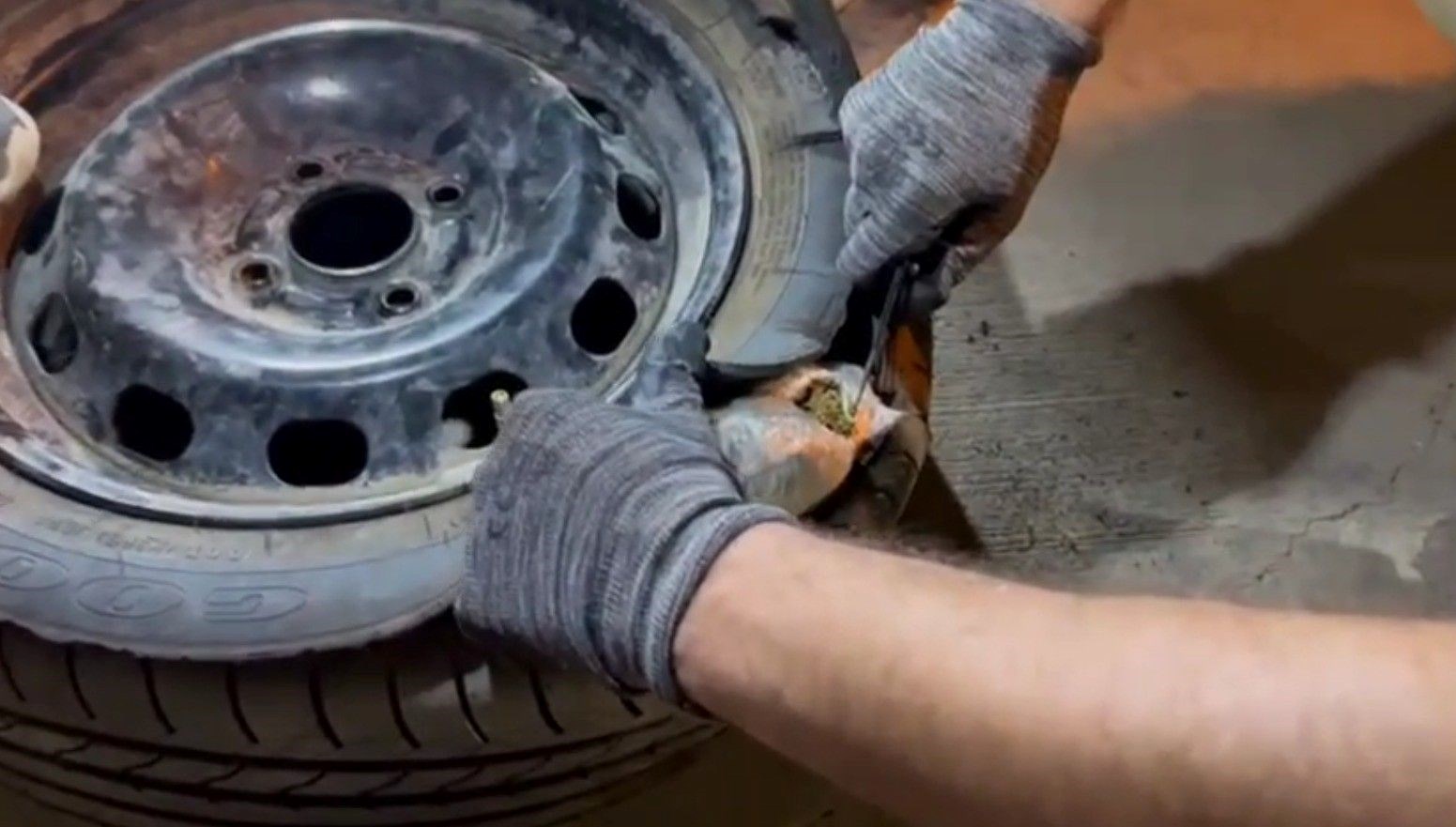 Yedek lastikte uyuşturucu ticareti: 1 kişi tutuklandı