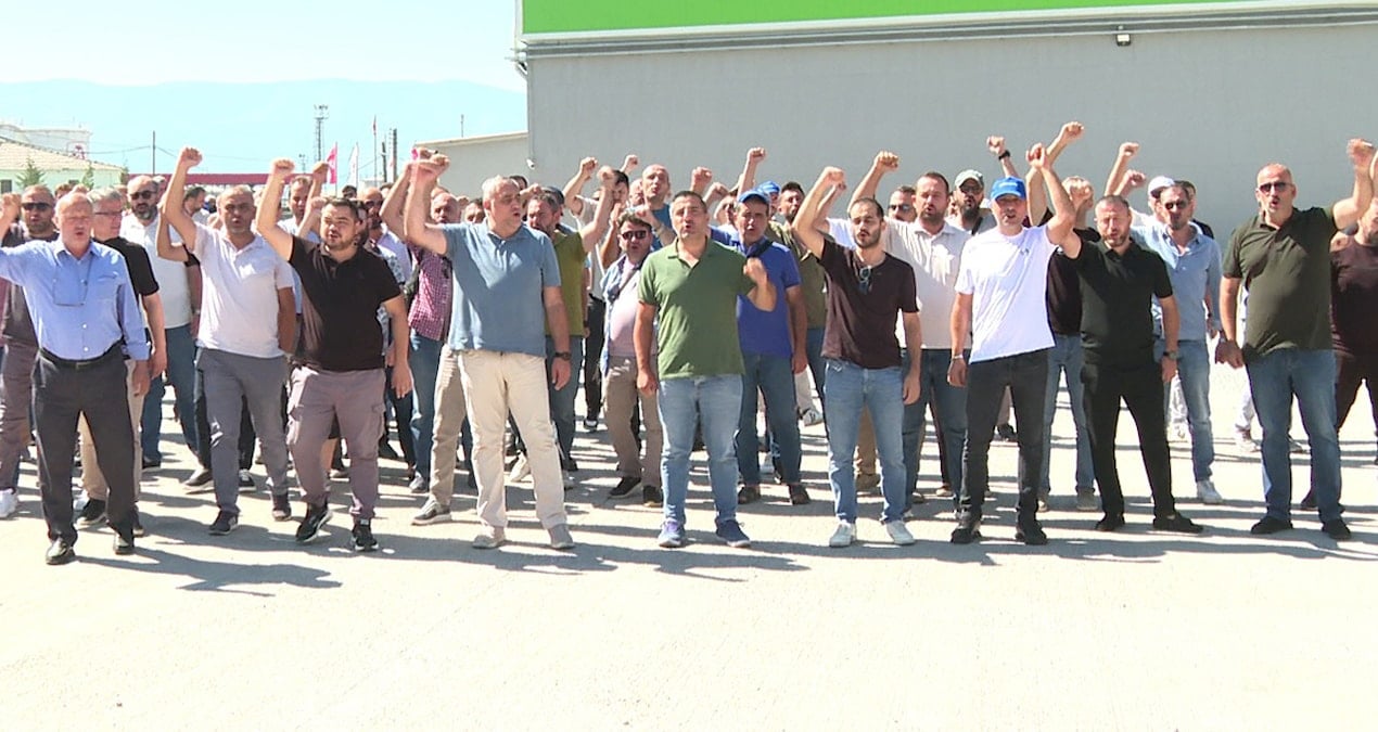 Dev kamu fabrikası bile bile batırılıyor