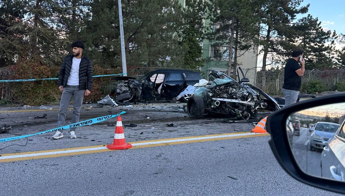 Havai fişekler mahalleyi kül etti