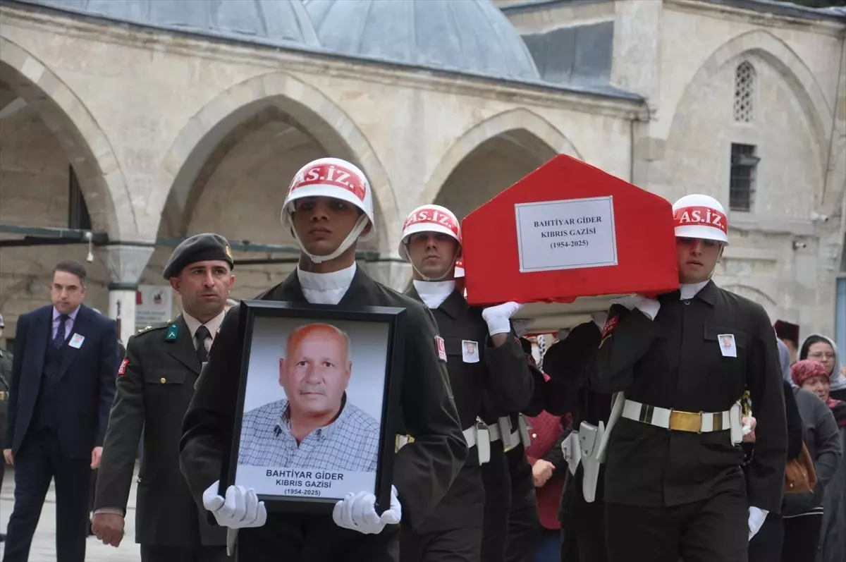 Kıbrıs Gazisi Bahtiyar Gider Toprağa Verildi
