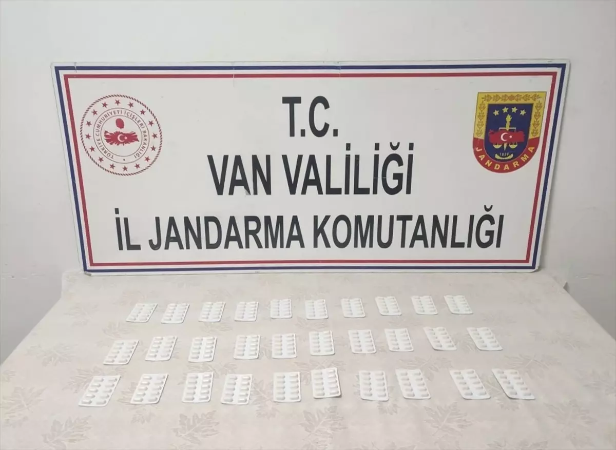 Yüksekova’da 999 Gram Esrar Ele Geçirildi