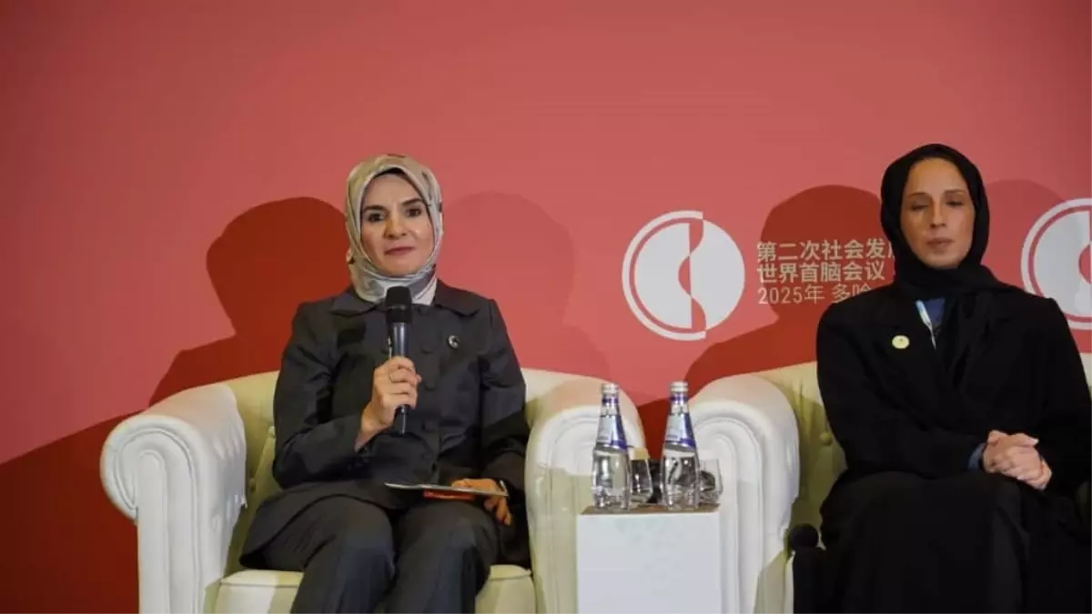 Bakan Göktaş: Aileyi yeniden merkeze almak insanlığın en acil sorumluluğudur