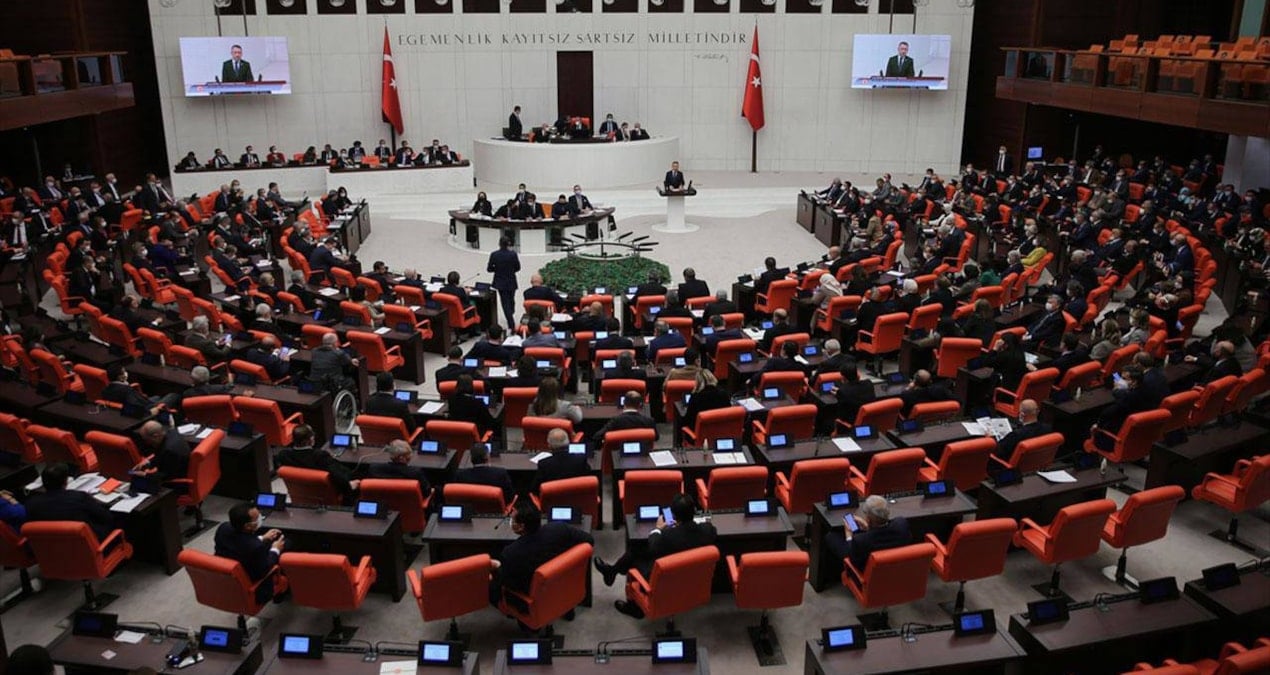 ‘Bilinmeyen dil’ bilmecesi: Meclis’teki Kürtçe açılımı 1 saat sürdü