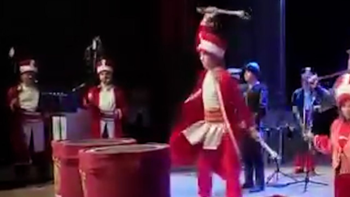 Isparta Erenler Mehteran Takımı’nın gösterisi viral oldu