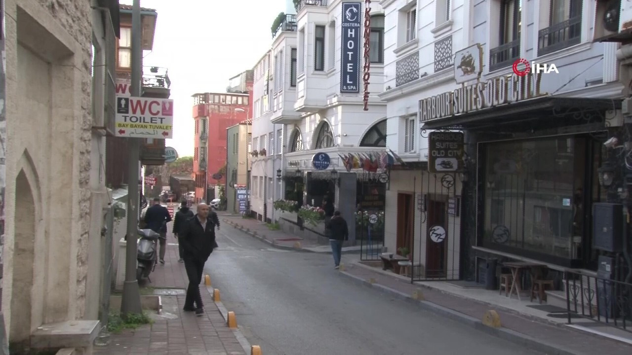 İstanbul’da gıda zehirlenmesi şüphesi: İki çocuğun ardından anne de hayatını kaybetti