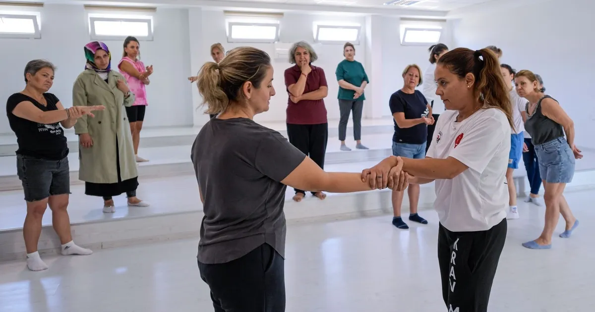 İzmir Büyükşehir kadınları her alanda destekliyor