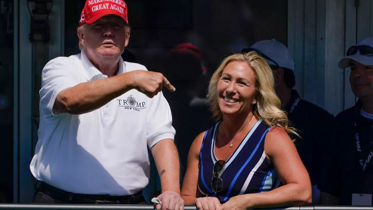 Trump’ı eleştiren Kongre üyesi özür diledi