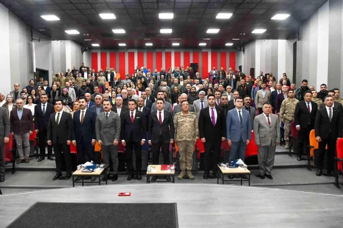 Tunceli’de Yatırım Teşvikleri ve Girişimcilik Destekleri Toplantısı Düzenlendi