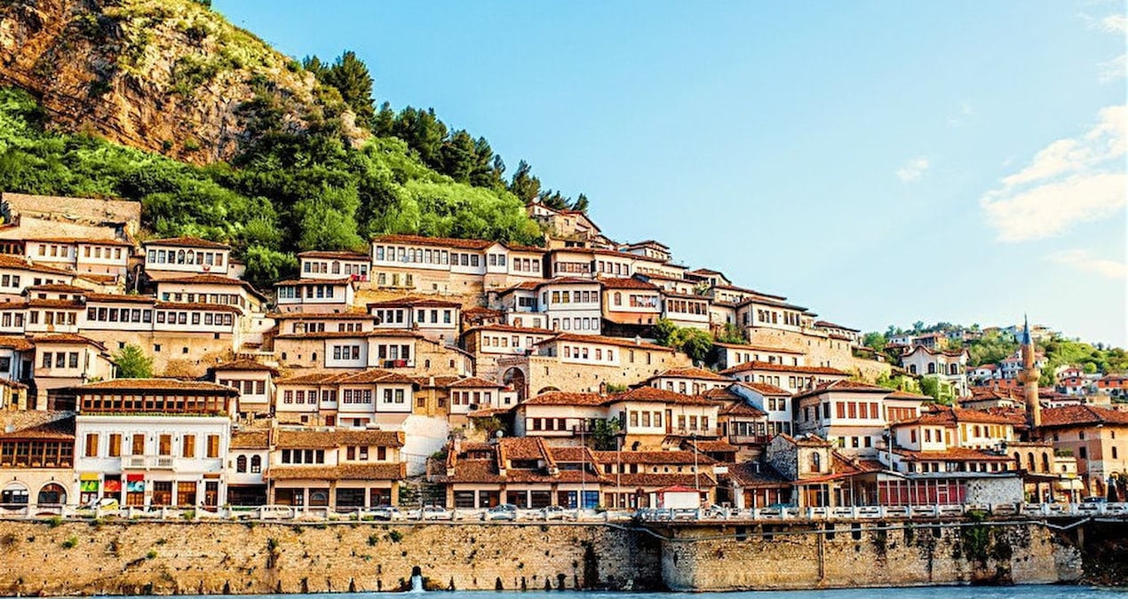 Türk şirket Arnavutluk’u karıştırdı