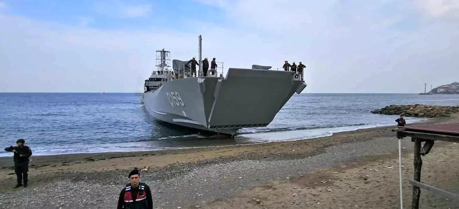 Yeni Tip Çıkarma Gemisi Ç-159’un Testleri Yalova’da Yapıldı