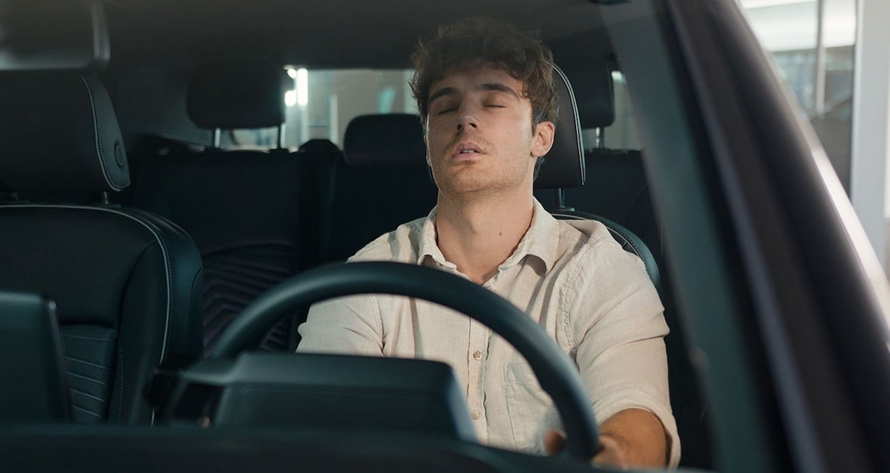 Binlerce insan elektrikli otomobillerde aynı sorunu yaşıyor: Ne şarj ne de otopilot