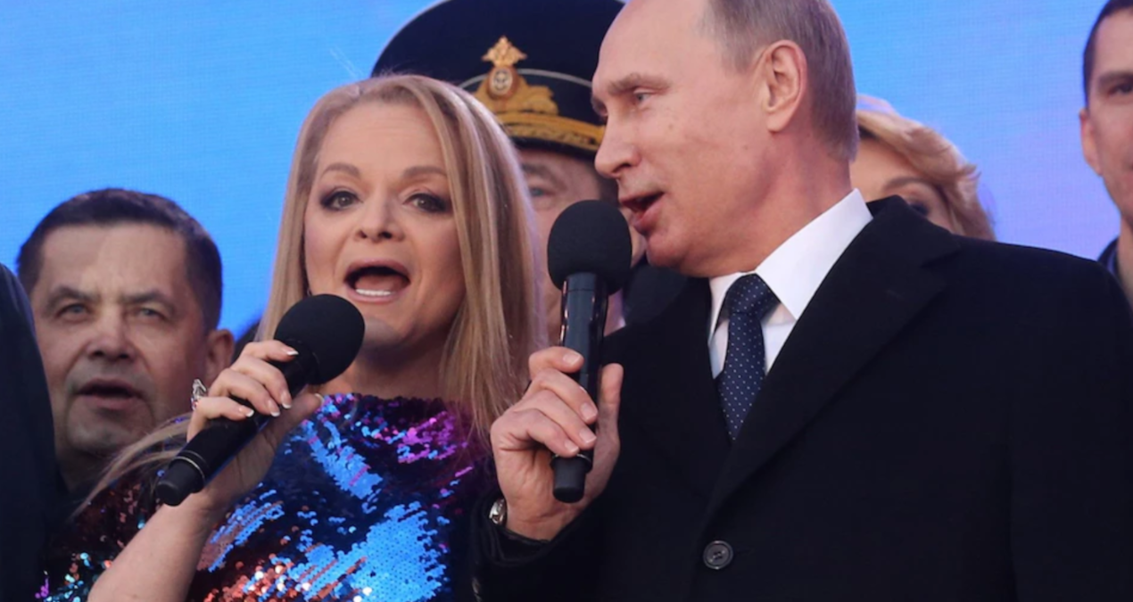 Putin’in en sevdiği şarkıcı, tek hareketle Rusya’nın en nefret edilen kadını oldu