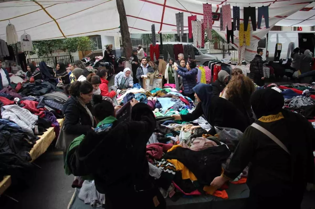 Aydın Salı Pazarı’na Yoğun İlgi