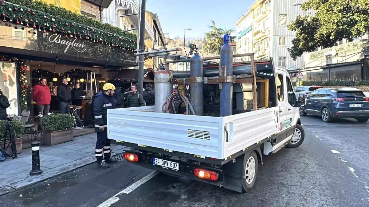 Baylan Pastanesi’nin kaçak kısımları yıkılıyor