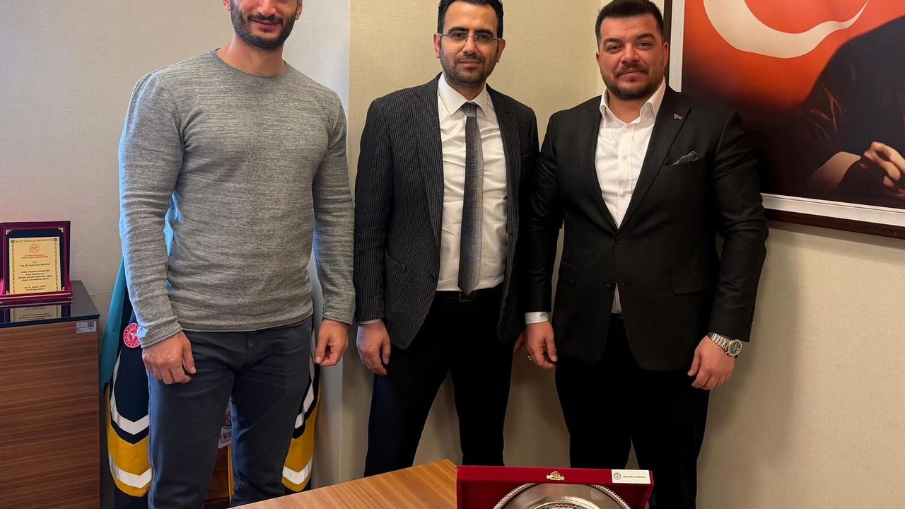 Acil Sağlık Hizmetlerinde Çalışanların Sorunları Sağlık Bakanlığı’nda Gündeme Taşındı