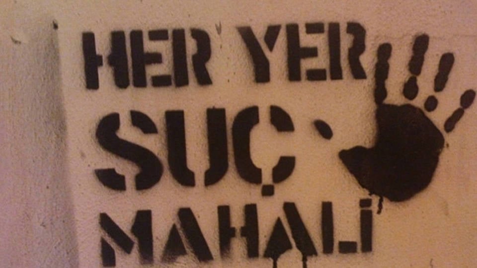 Çanakkale’de evli olduğu erkek tarafından bıçaklanan kadın ağır yaralandı