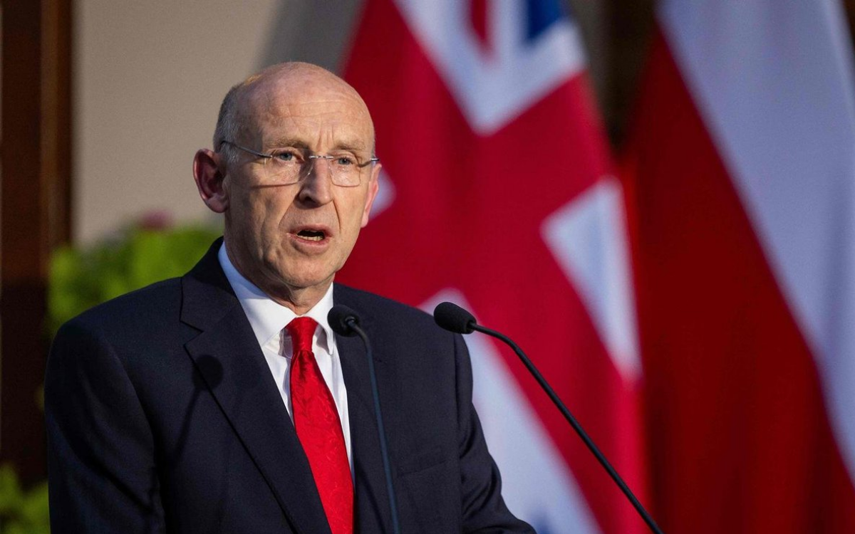 İngiltere Savunma Bakanı: İran füzeleri, Kıbrıs’taki İngiliz üslerine düştü