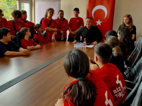 Bilecik biz bir takimiz projesine ev sahipligi yapti NpqwpfrY