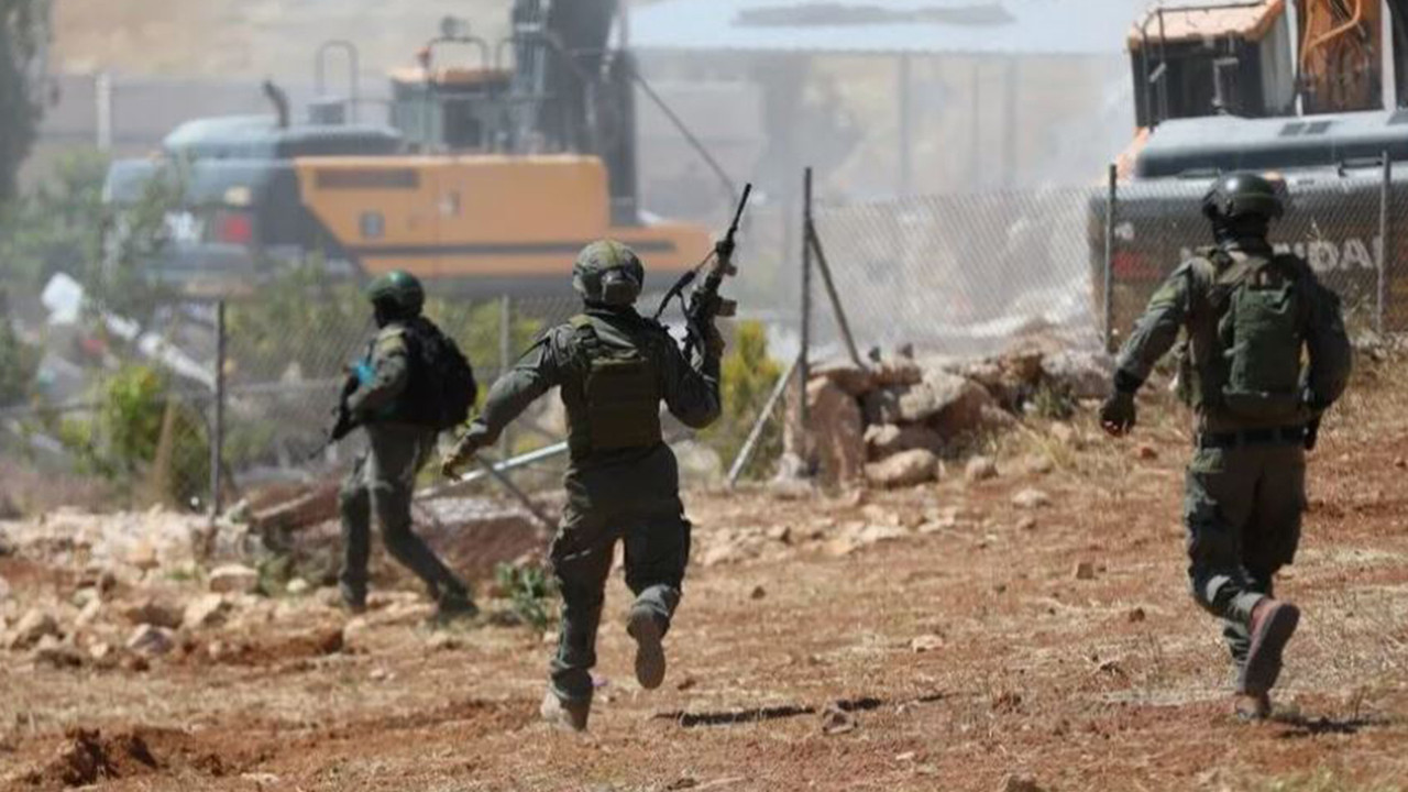 Israilin isgali altindaki bati seriada 4u cocuk 12 filistinli yerinden edildi 4WrwZYCZ