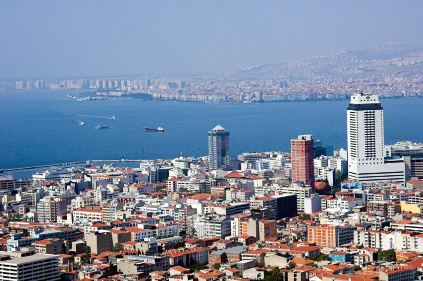 Izmirde barinma cikmazi 22 bin kisi sehri terk etti qvRgEQvZ