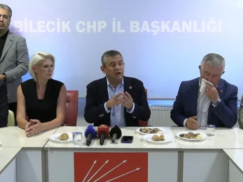 Ozgur ozelden cagri heyeti mesaji isim onerdi 40 gun icinde bu kurultayin yapilmasini istiyoruz 6etPHNlP